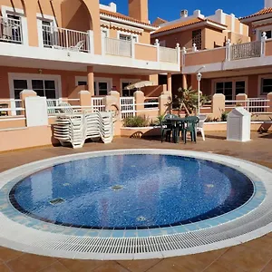 Funcional En Residencial Con Piscina En Inmejorable Ubicacion En Centro De La Isla , Caleta De Fuste Spain